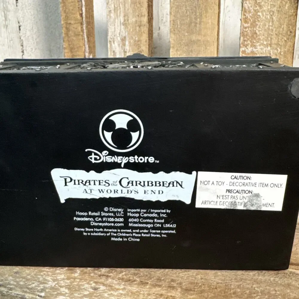 Disney Pirates Of The Caribbean At Worlds End Treasure Chest With Coin Ornament